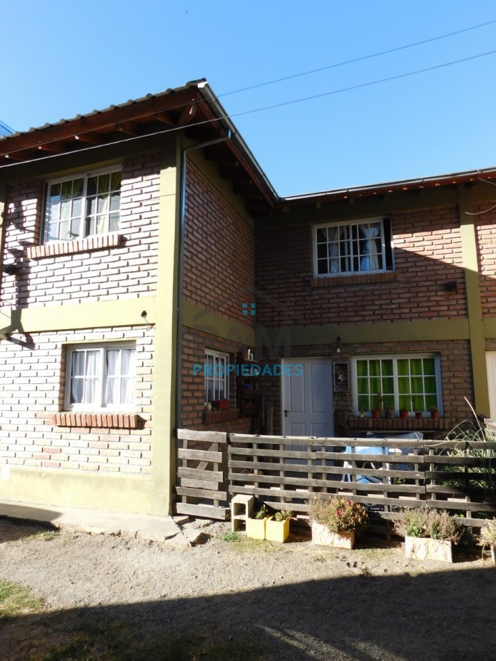 VENTA DE DUPLEX DE 3 AMBIENTES CON PATIO- CENTRO DE JUNIN DE LOS ANDES