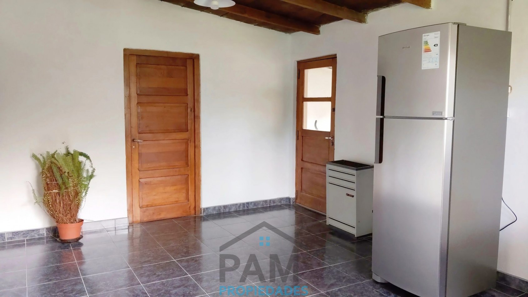 Amplia casa con dos dormitorios, San Martin al 1100, Junin de los Andes