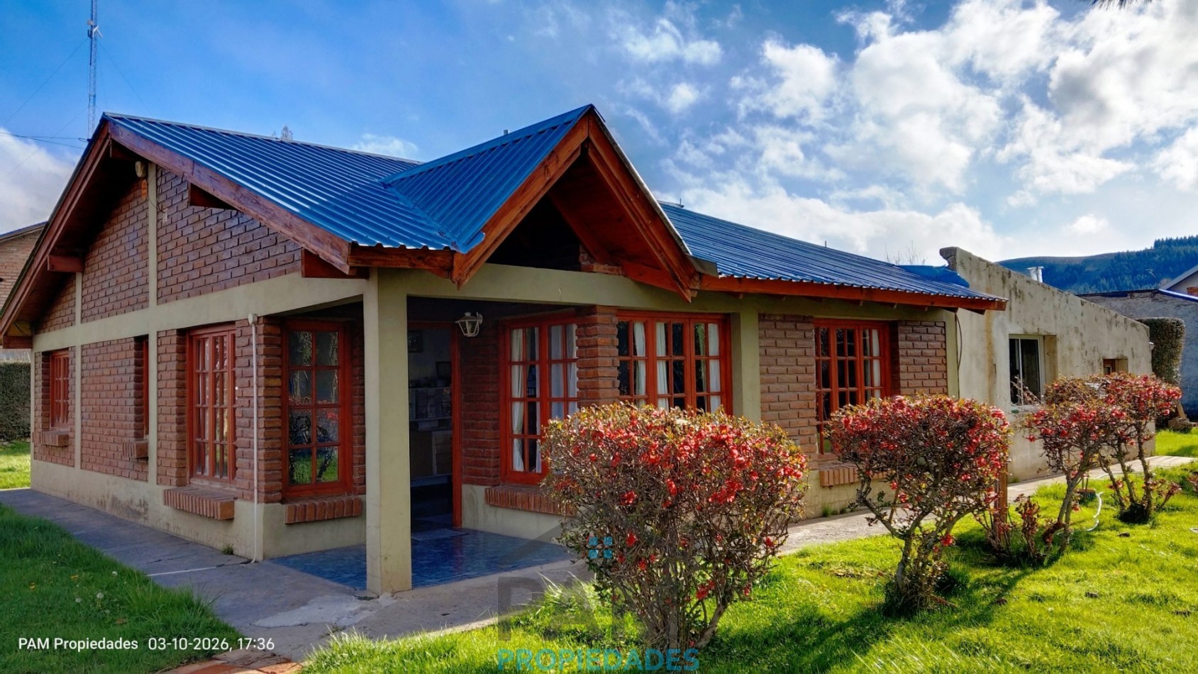 Amplia casa con dos dormitorios, San Martin al 1100, Junin de los Andes