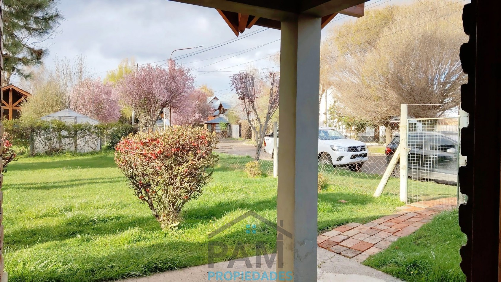 Amplia casa con dos dormitorios, San Martin al 1100, Junin de los Andes