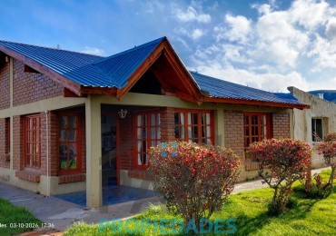 Amplia casa con dos dormitorios, San Martin al 1100, Junin de los Andes